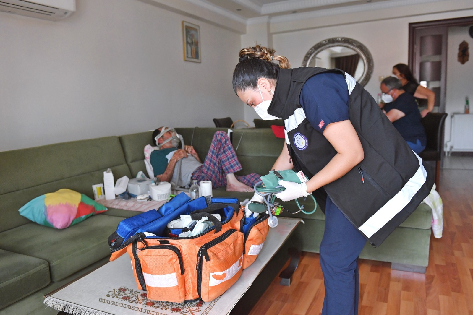 İzmir Büyükşehir Belediyesi bu yıl binlerce kişiye sağlık hizmeti verdi