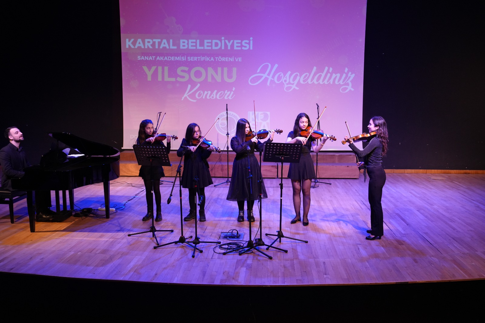 Kartal Belediyesi Sanat Akademisi öğrencilerinden yıl sonu konseri