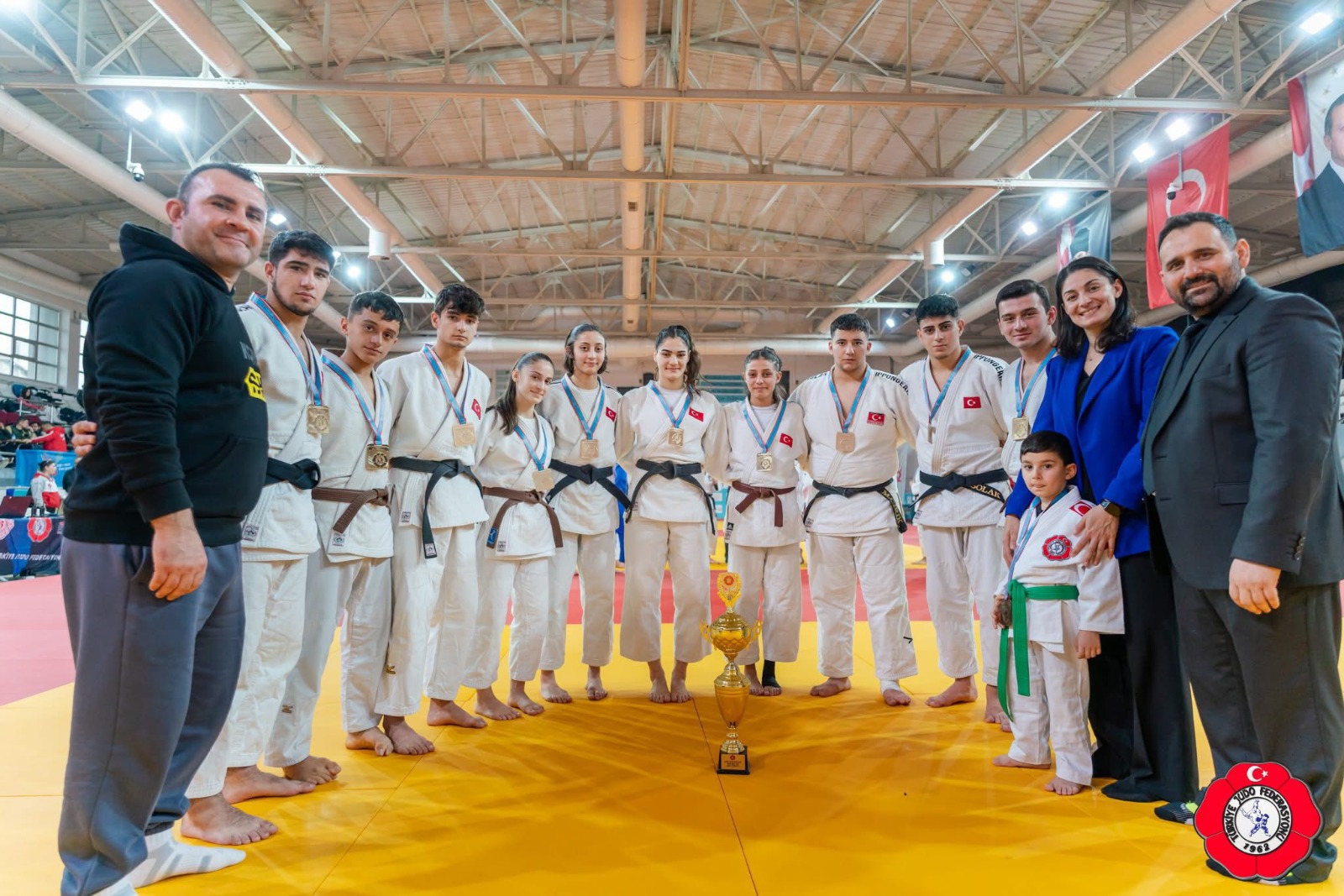 Konya Büyükşehir Belediyespor Judo Takımı, namağlup şampiyon oldu