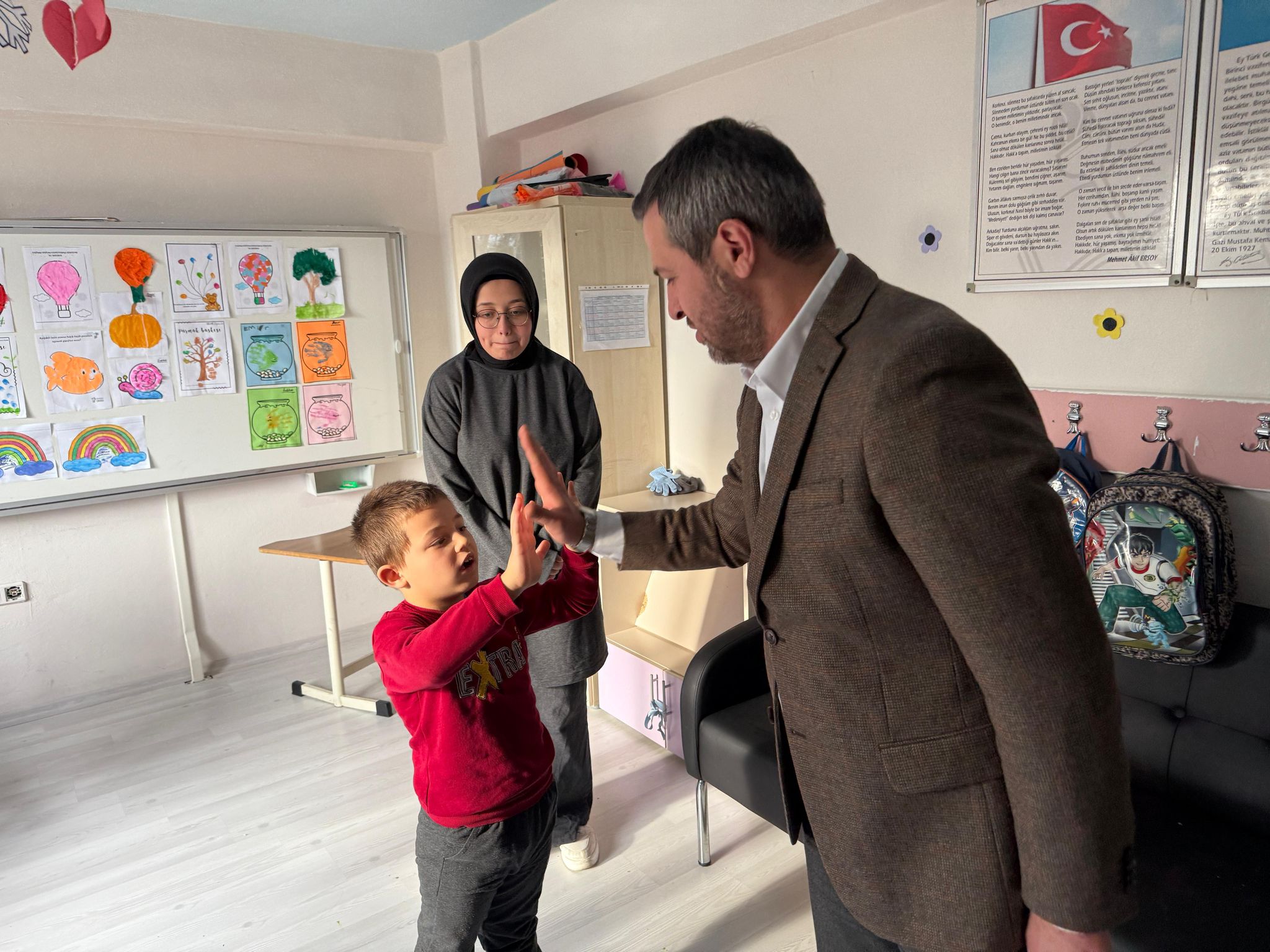 Başkan Çetinkaya’dan Özel Eğitim Uygulama Okulu’na ziyaret