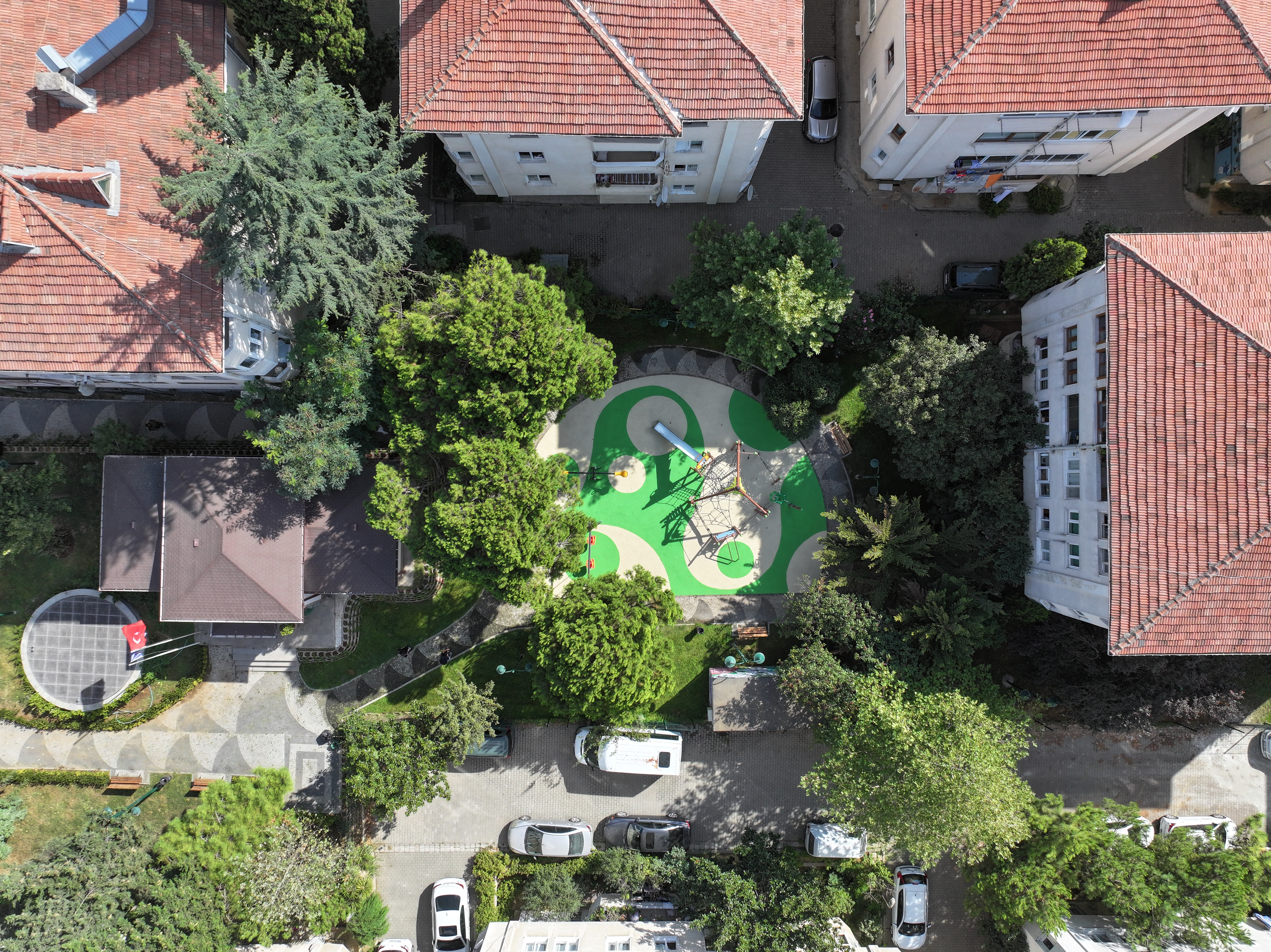 Üsküdar’da parklar yeni yüzüyle hizmete açıldı