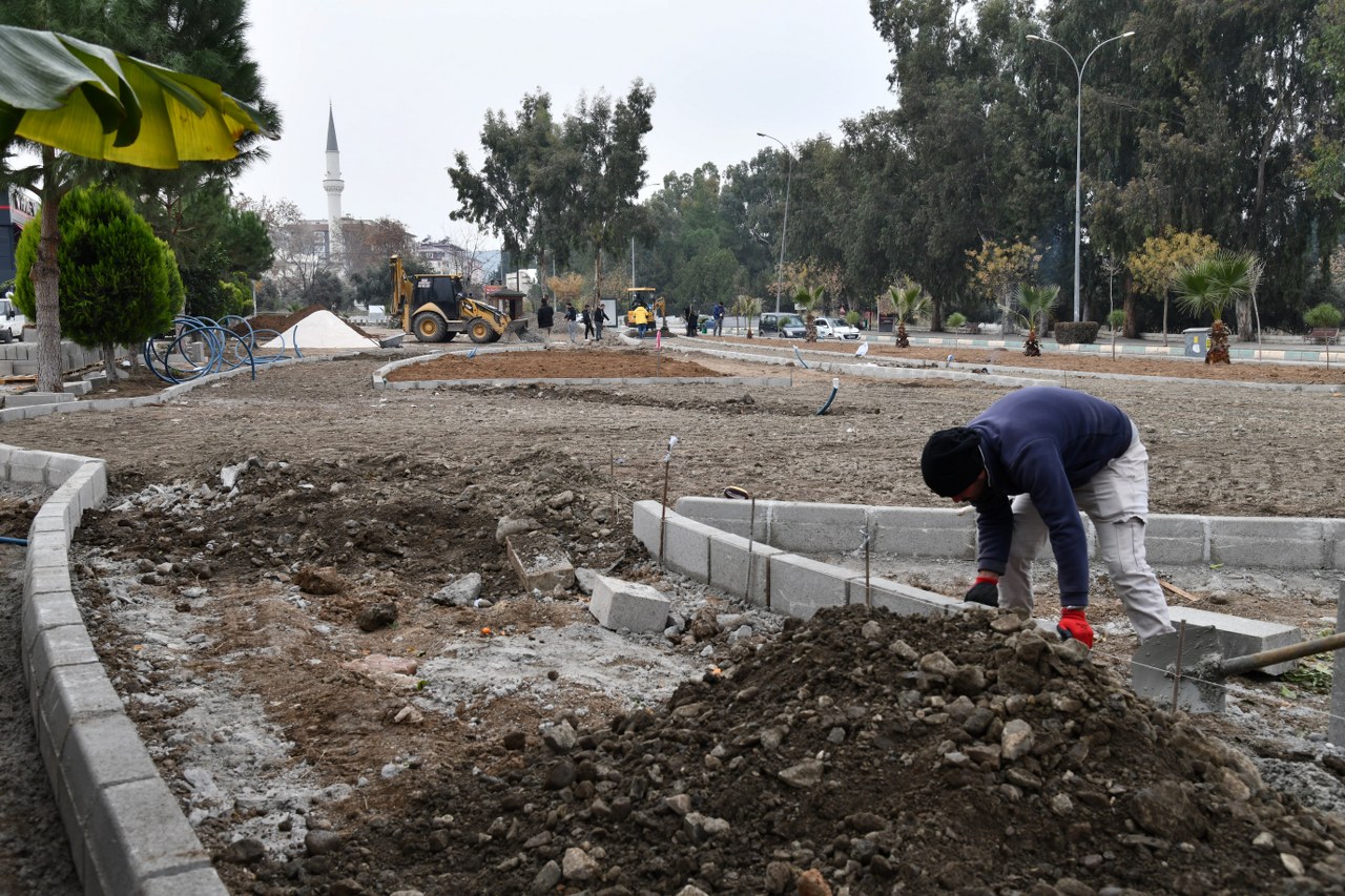 Osmaniye Belediyesi, Fakıuşağı Mahallesi’nde park inşa ediyor