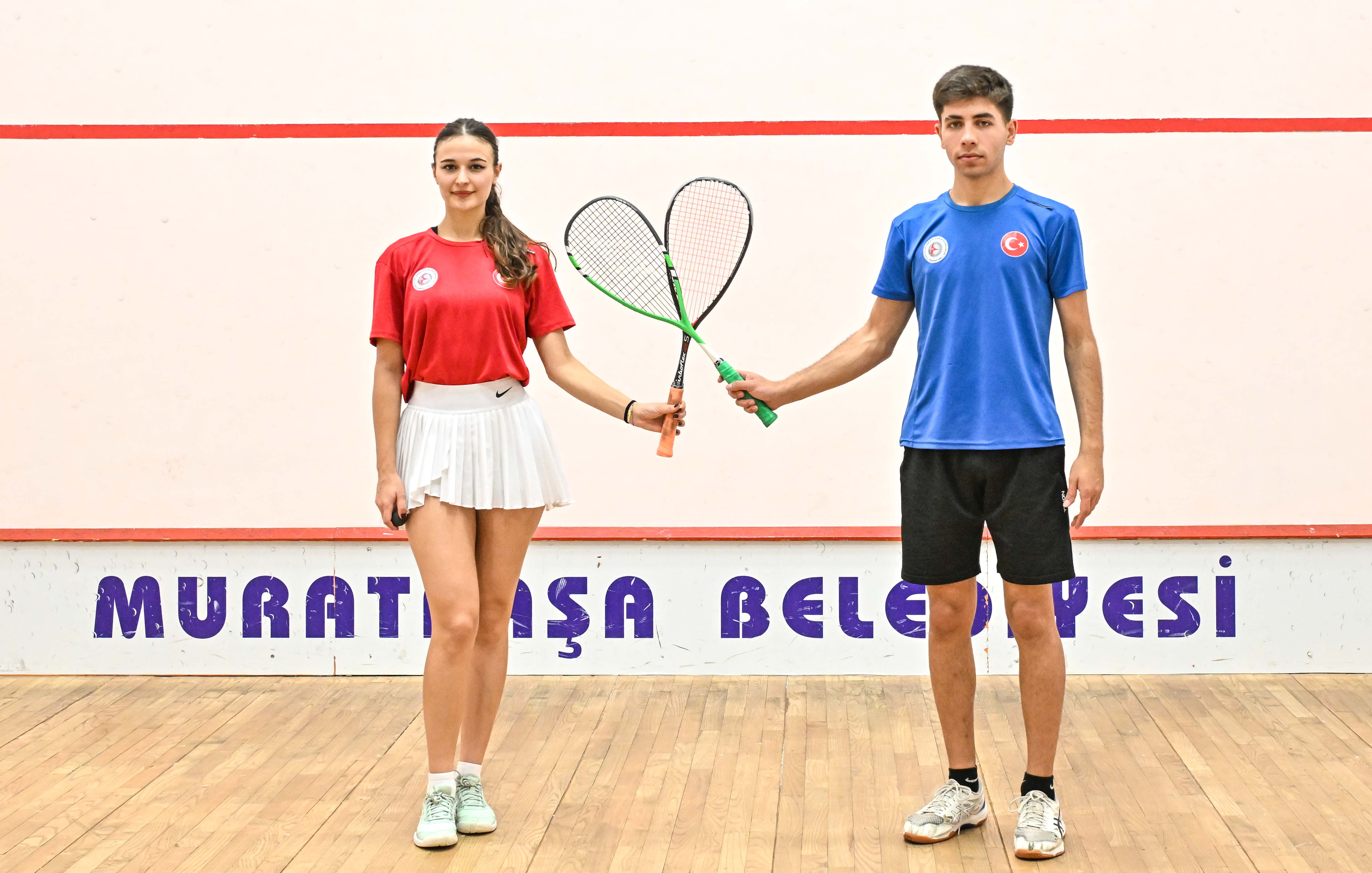 Muratpaşa Belediyesi’nden squash başarısı