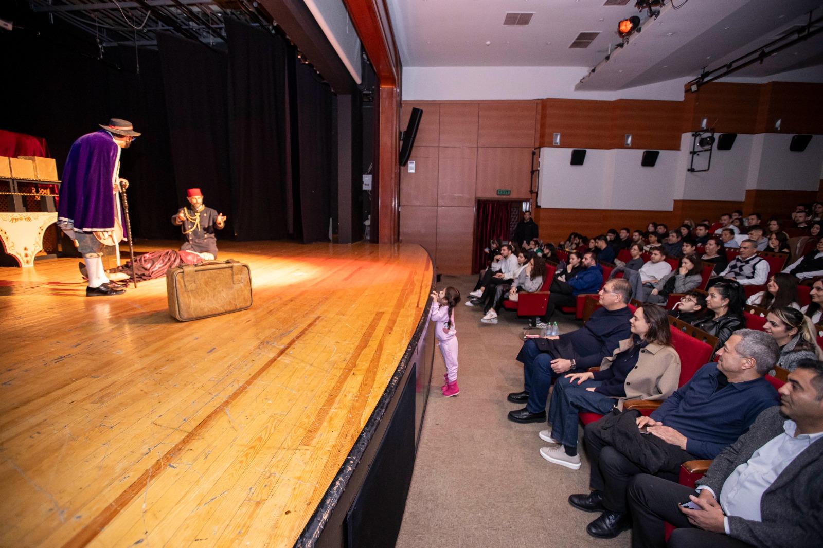 Mahalle Tiyatroları Buluşması, “İstibdat Kumpanyası” ile perde kapattı