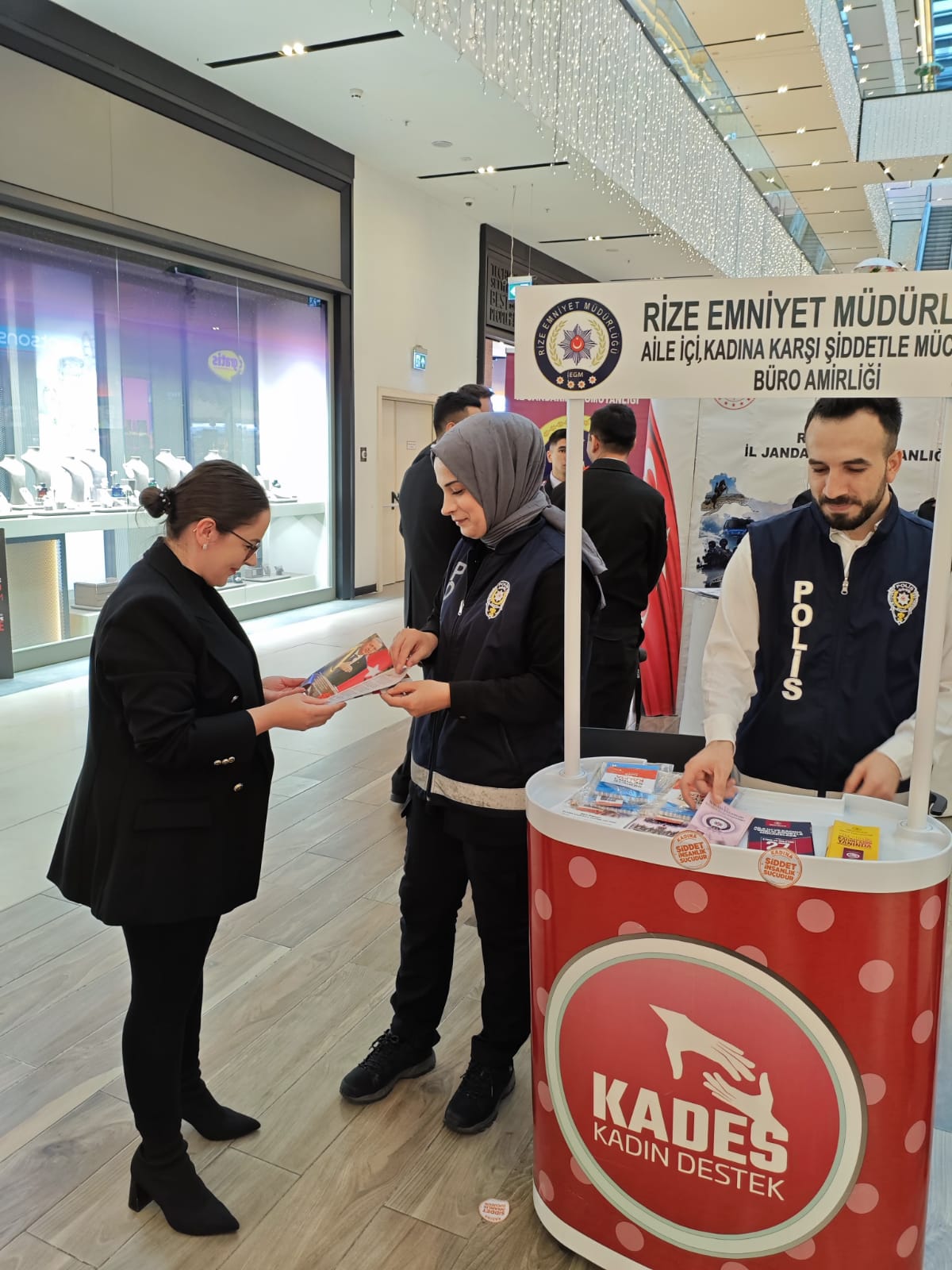 Rize Emniyet Müdürlüğü’nden önleyici faaliyet ve bilgilendirme çalışmaları