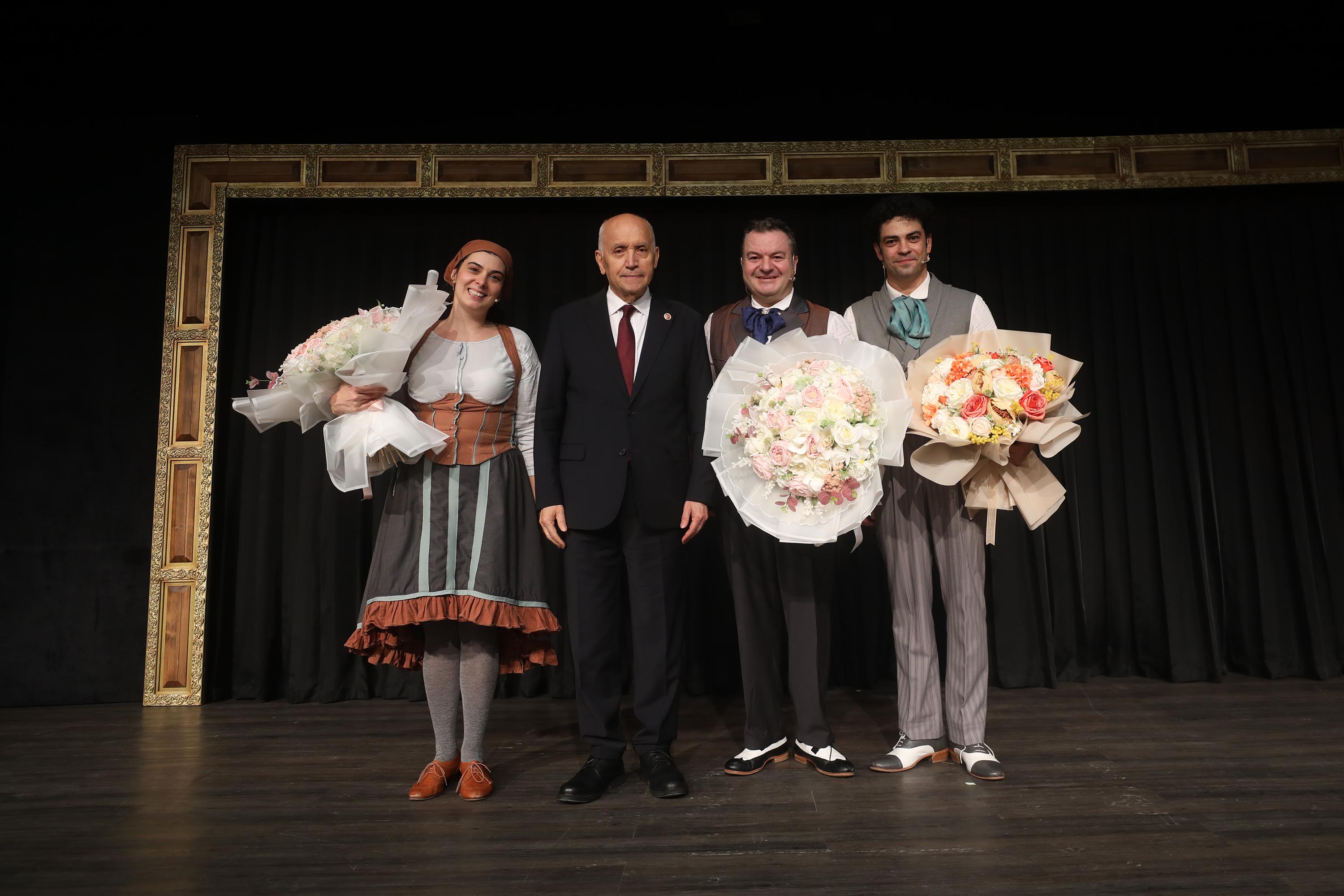 Yenimahalle 7’nci Tiyatro Festivali başladı