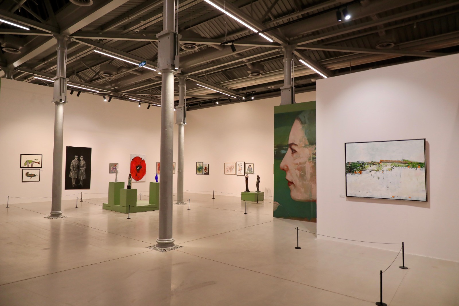 “Kolektifin Belleği: İBB Koleksiyonları” sergisi açıldı