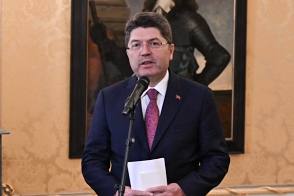 Adalet Bakanı Tunç’tan kan bağışı mesajı