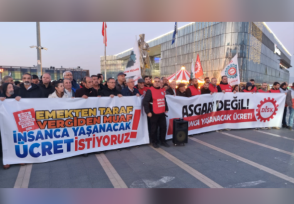 DİSK üyeleri Bursa’da meydana indi