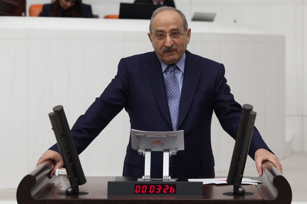 Yılmaz: Türkiye’de sağlık sistemi bir alarm veriyor