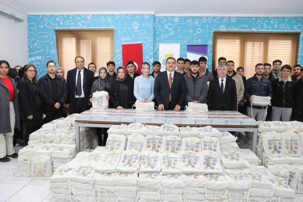 Başkan Canpolat’tan üniversite adaylarına büyük destek