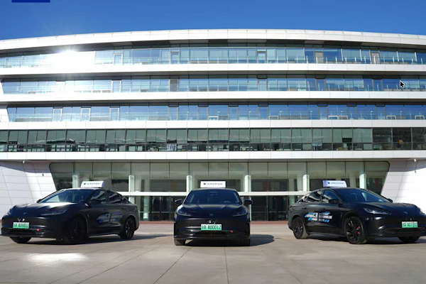 Çin’de L3 otonom sürüş sistemine sahip araçlara plaka verildi