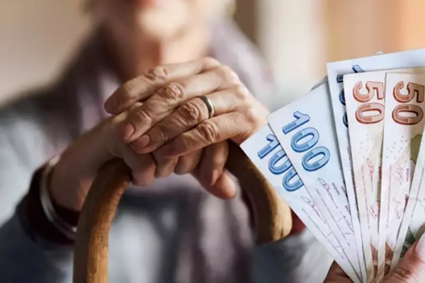 Bursa’da Emekli ve Emekçiler Derneği hak taleplerini duyurdu