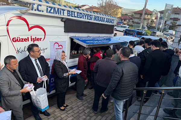 Başkan Hürriyet, Tepeköy Kemer Camii cemaatiyle buluştu