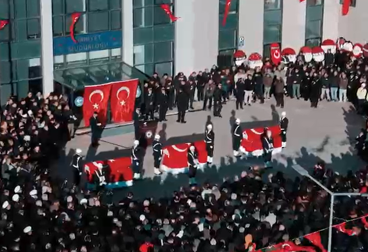 Bakan Yerlikaya: Bu millet diz çökmez