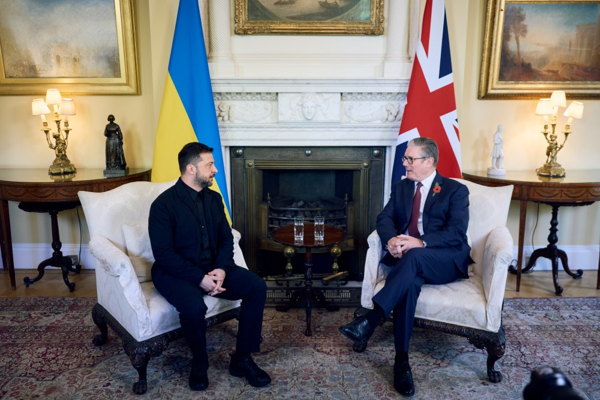 Zelenski, ABD barış anlaşması taslağı için Starmer ile görüşecek