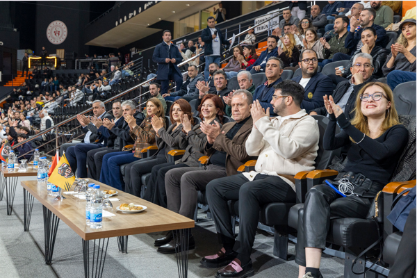 Başkan Seçer, MSK Basketbol Takımının maçını izledi