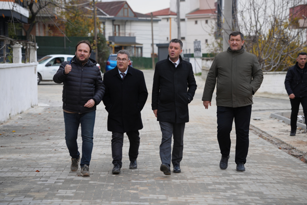 Başkan Sarıkurt: Her sokakta her adımda komşularımızın yanındayız