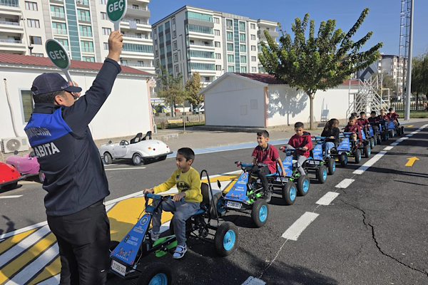 Diyarbakır’dan çocuklara trafik ve çevre bilinci eğitimi