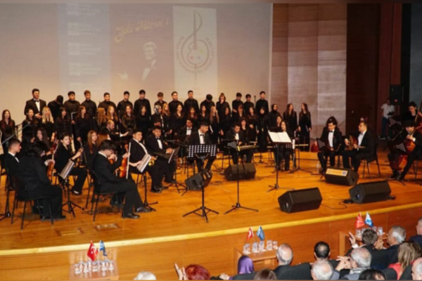 Zeki Müren, doğum gününde Bursa’da anıldı