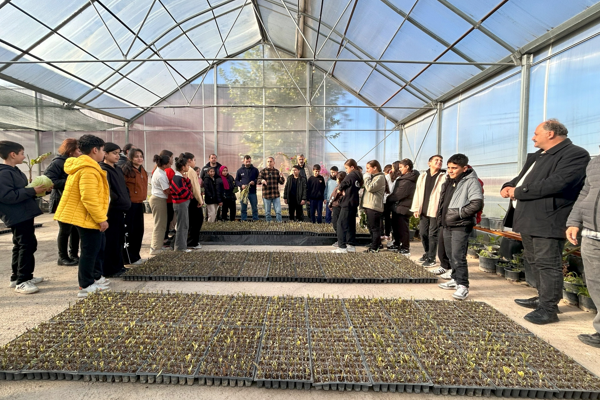 Bornovalı öğrenciler doğayı yerinde öğrendi