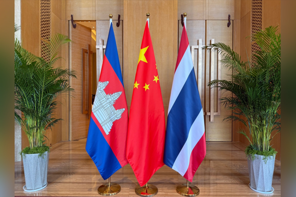 Çin, Kamboçya ve Tayland dışişleri bakanları bir araya geldi