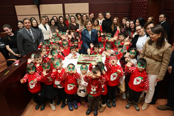 Başkan Ünlüce, Es ve Bizim Çocuk Evi öğrencileriyle buluştu