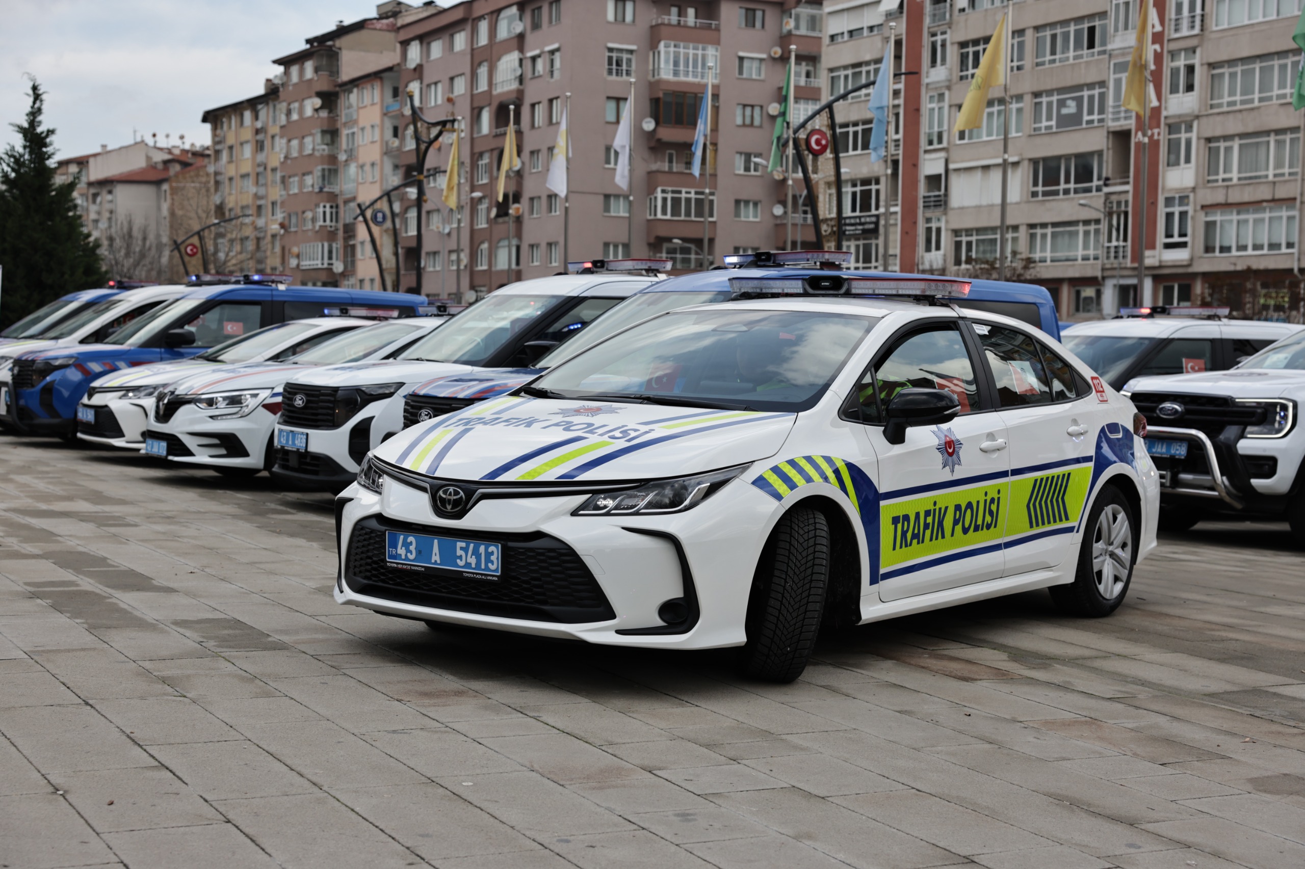 Kütahya’da Emniyet ve Jandarma teşkilatının araç filosu güçlendirildi