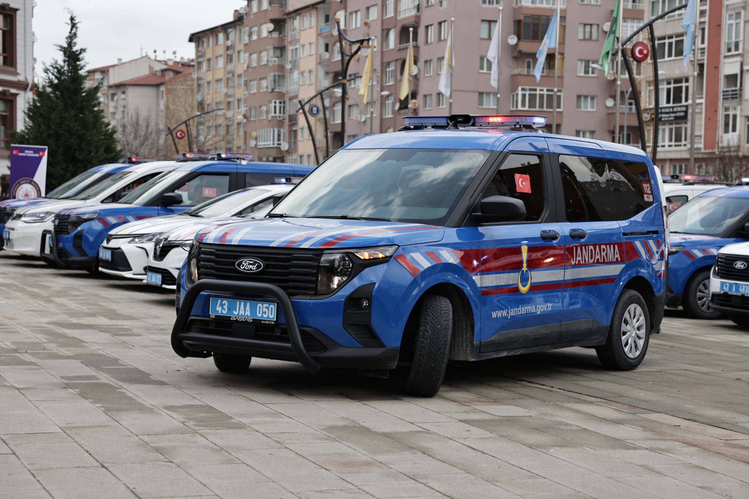 Kütahya’da Emniyet ve Jandarma teşkilatının araç filosu güçlendirildi