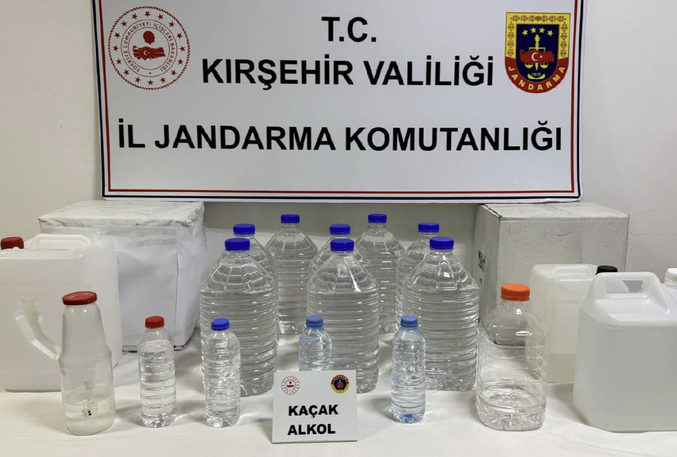Kırşehir’de jandarmadan Kaçakçılık ve aranan şahıslara yönelik operasyonlar