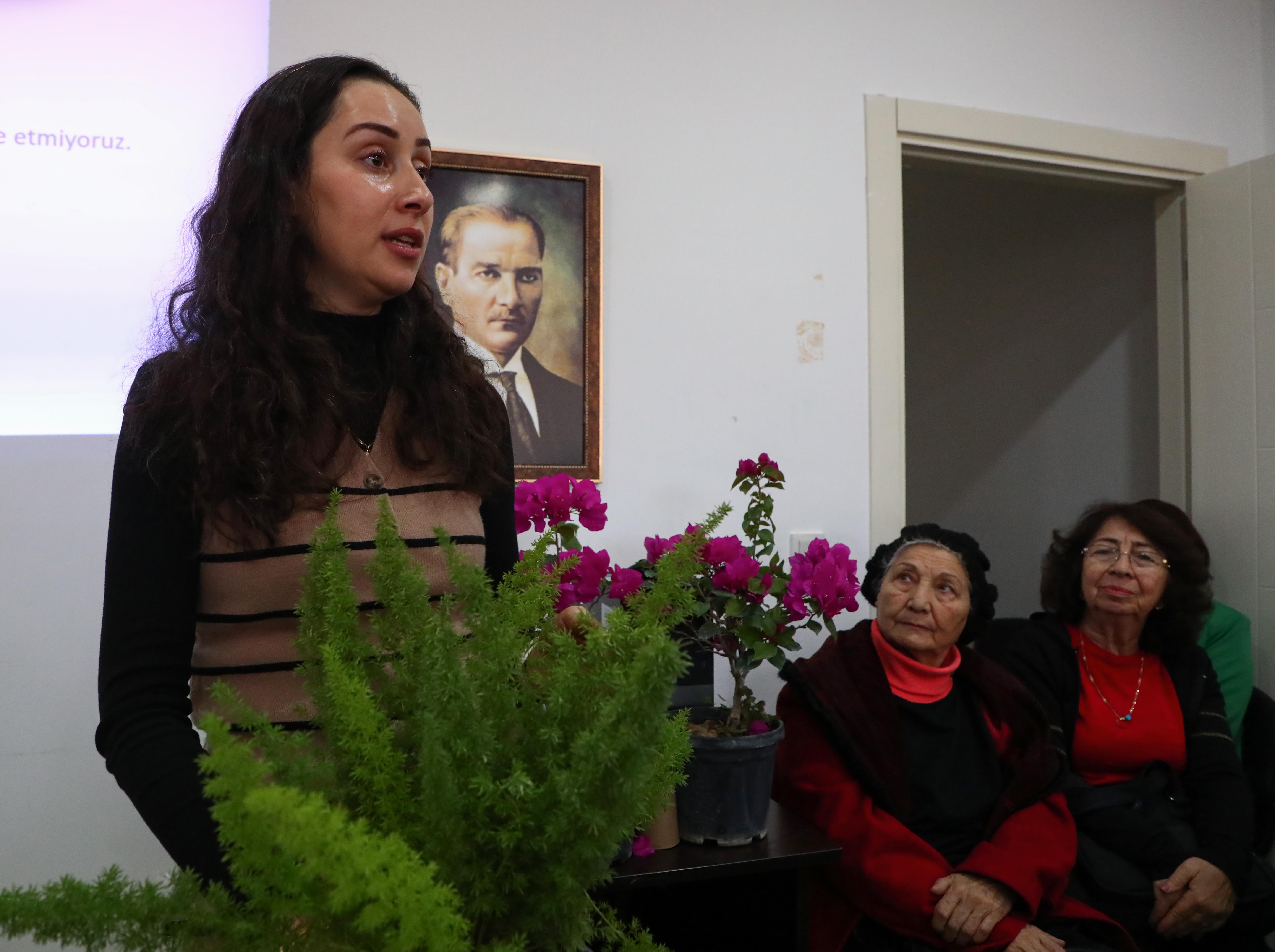 Antalya’da yaş almış bireylere evde çiçek yetiştiriciliği eğitimi