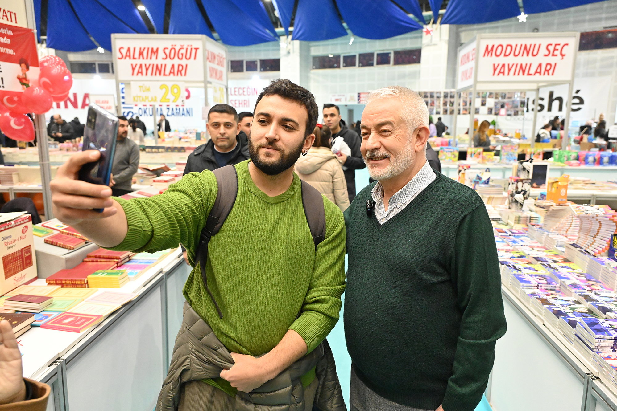 Başkan Başdeğirmen’den 8. Isparta Kitap Fuarı’na ziyaret