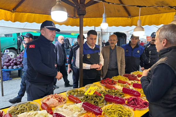 Çayırova zabıta ekiplerinden pazar denetimi