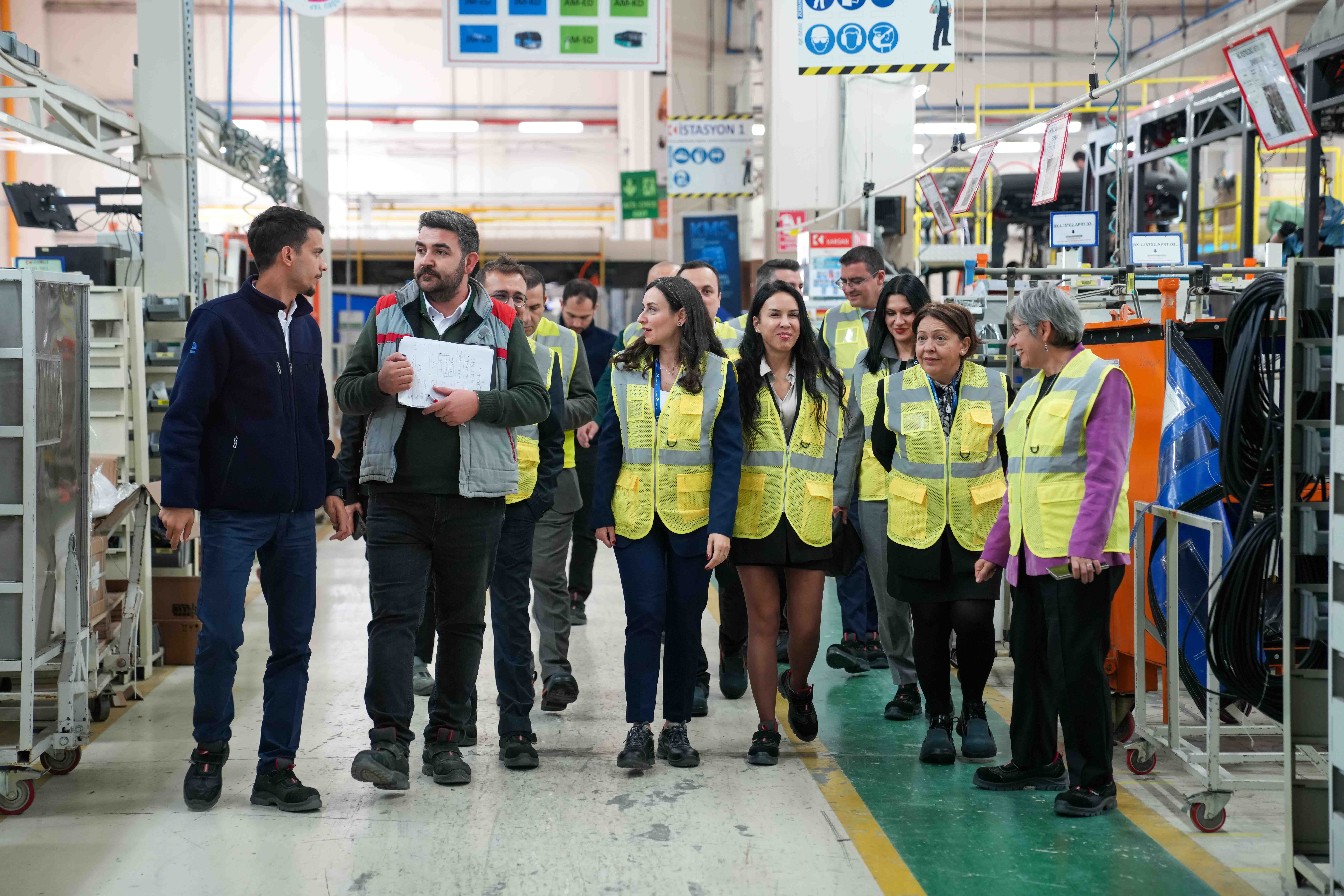 Karsan, ILO ve Borçelik iş birliğiyle yeni kadın rol modeller yetiştirilecek