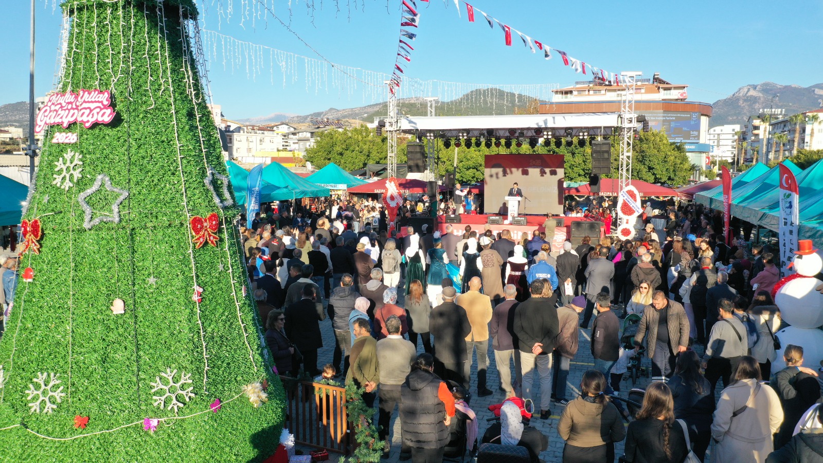 5. Uluslararası Gazipaşa Yeni Yıl Pazarı kapılarını açtı