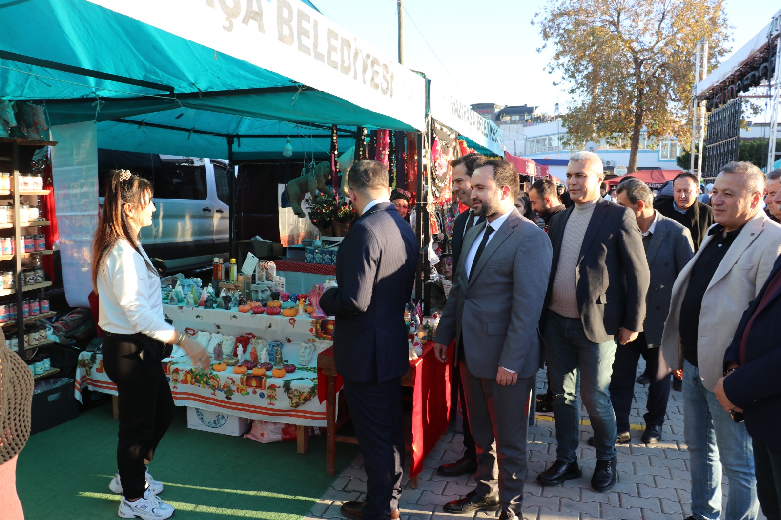 5. Uluslararası Gazipaşa Yeni Yıl Pazarı kapılarını açtı