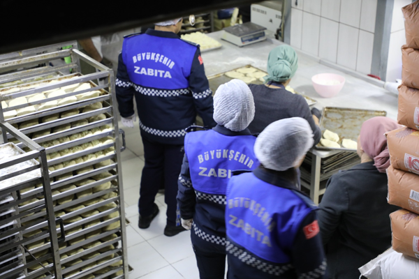 Muğla Büyükşehir Belediyesi Zabıtasından halk sağlığı denetimi