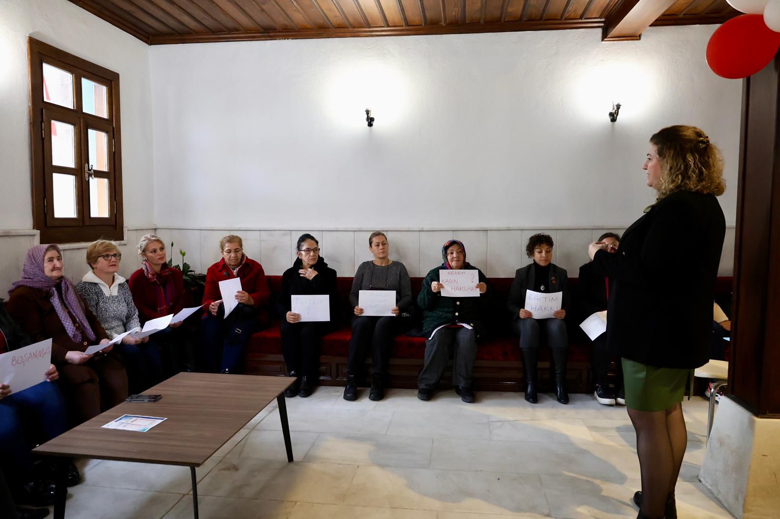 Gemlik’te “Kadın Hakları Semineri” düzenlendi
