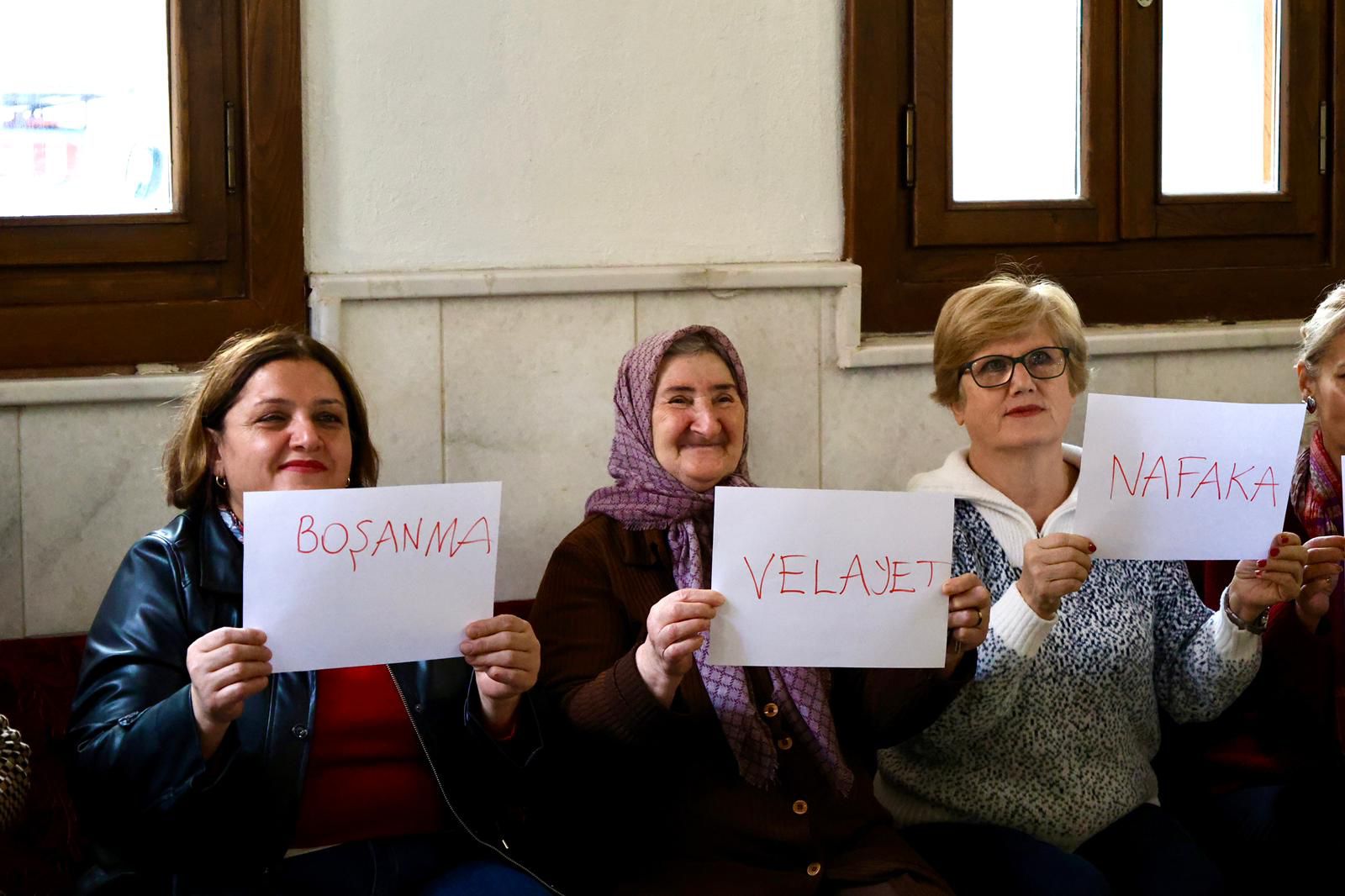 Gemlik’te “Kadın Hakları Semineri” düzenlendi