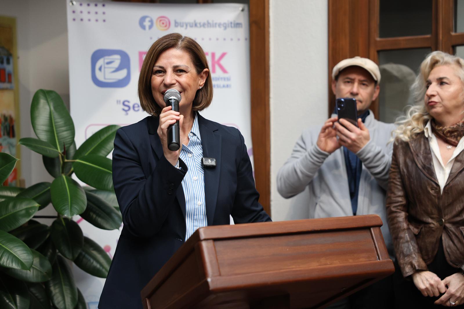 “Efsanelerle İpek” sergisi sanatseverlerle buluştu