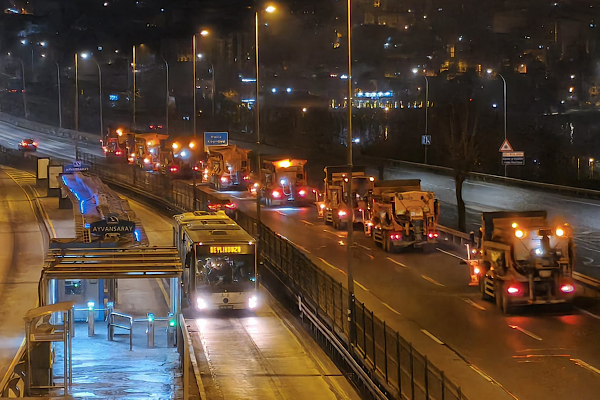 İBB, en uzun gecede de sahada