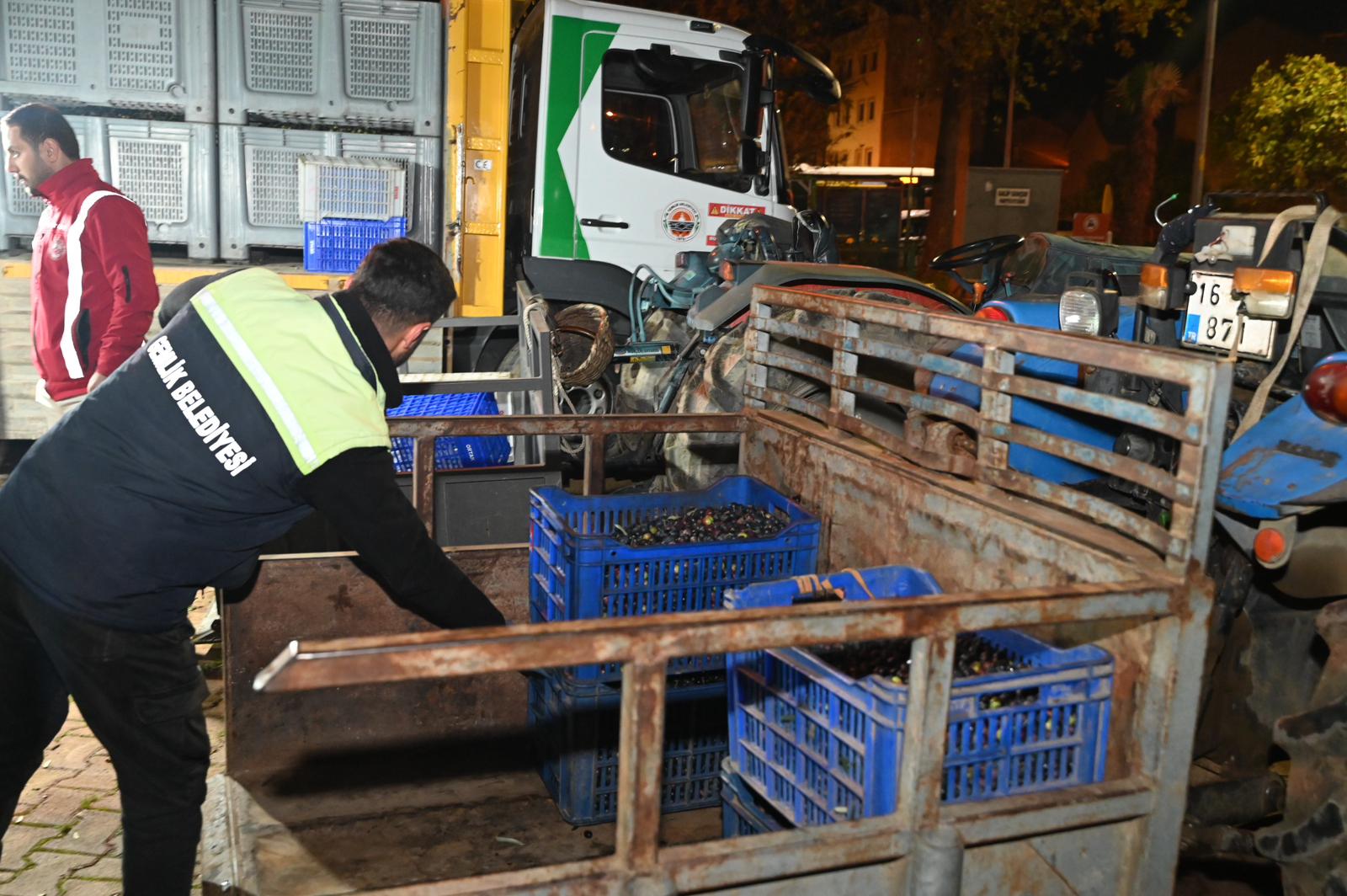 Başkan Deviren: Çiftçilerimizin yanında olmaya devam ediyoruz