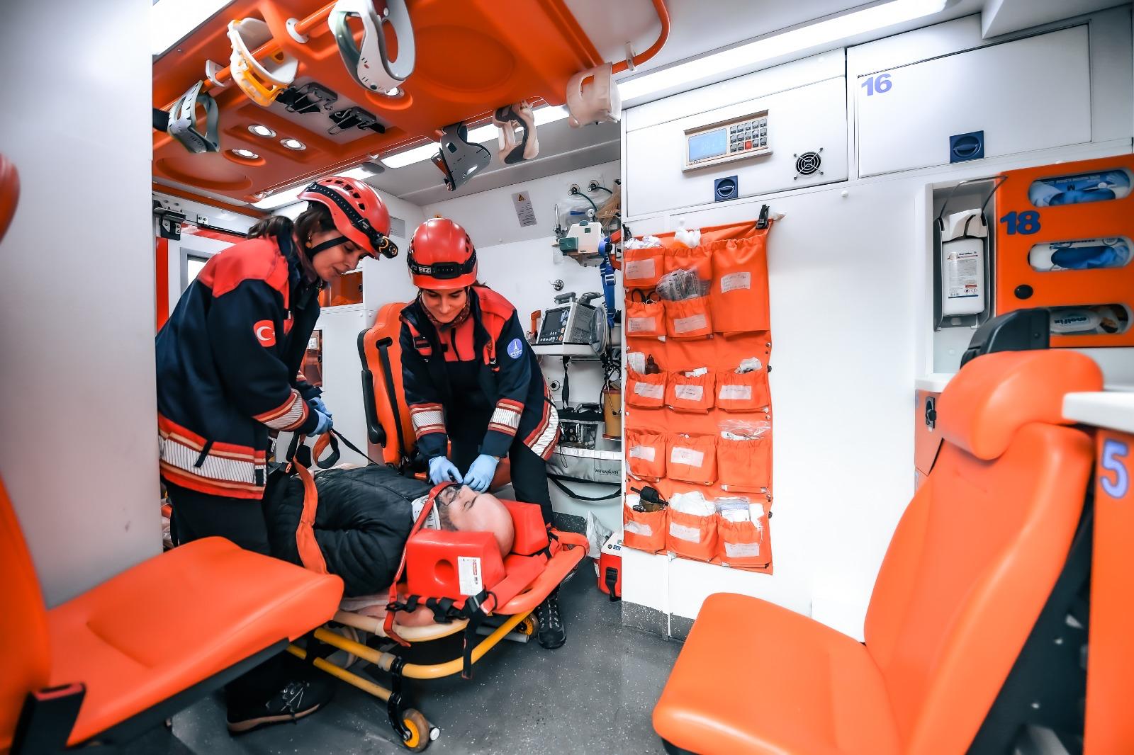 İzmir’de yangın, kurtarma ve tahliye tatbikatı yapıldı