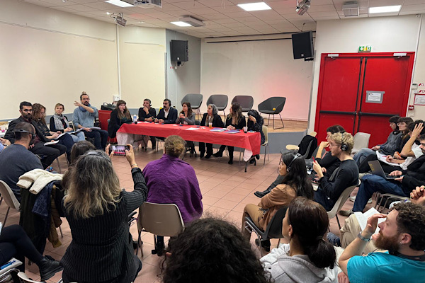 Diyarbakır Eşbaşkanları Paris’te panele katıldı