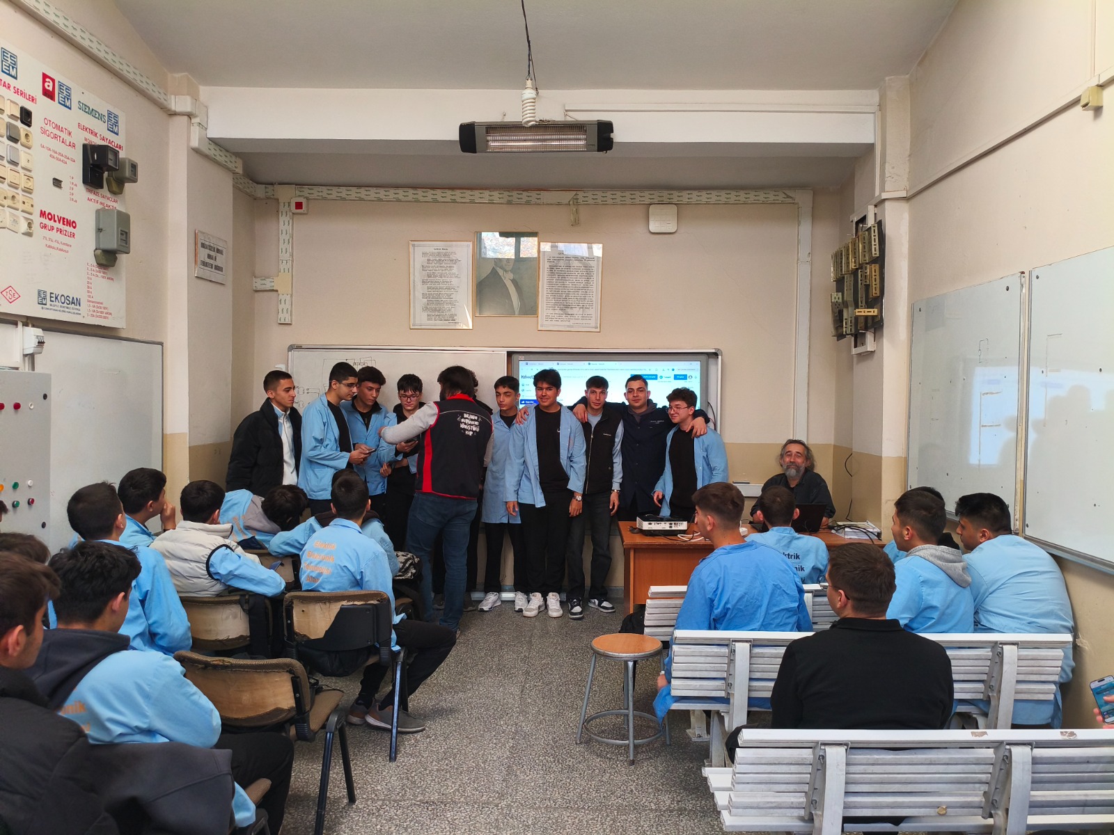 Bursa’da ‘E-Atıksız Zihinler Dijital Bilgi Yarışması’ düzenlendi