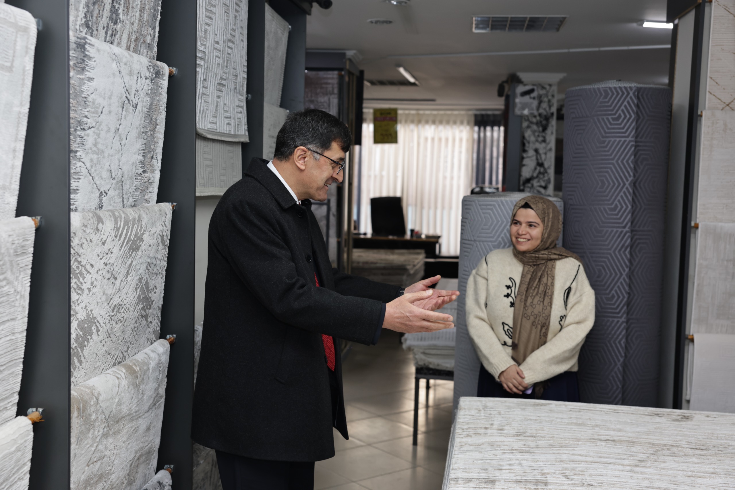 Başkan Kahveci, esnaf ve vatandaşlarla buluştu