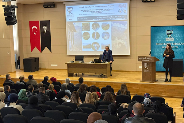 RTEÜ’de “Bir Kültür Hazinesi Olarak Türk İşaret Dili” etkinliği düzenlendi