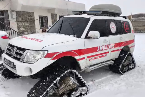 Şanlıurfa’da paletli ambulanslar görev başında