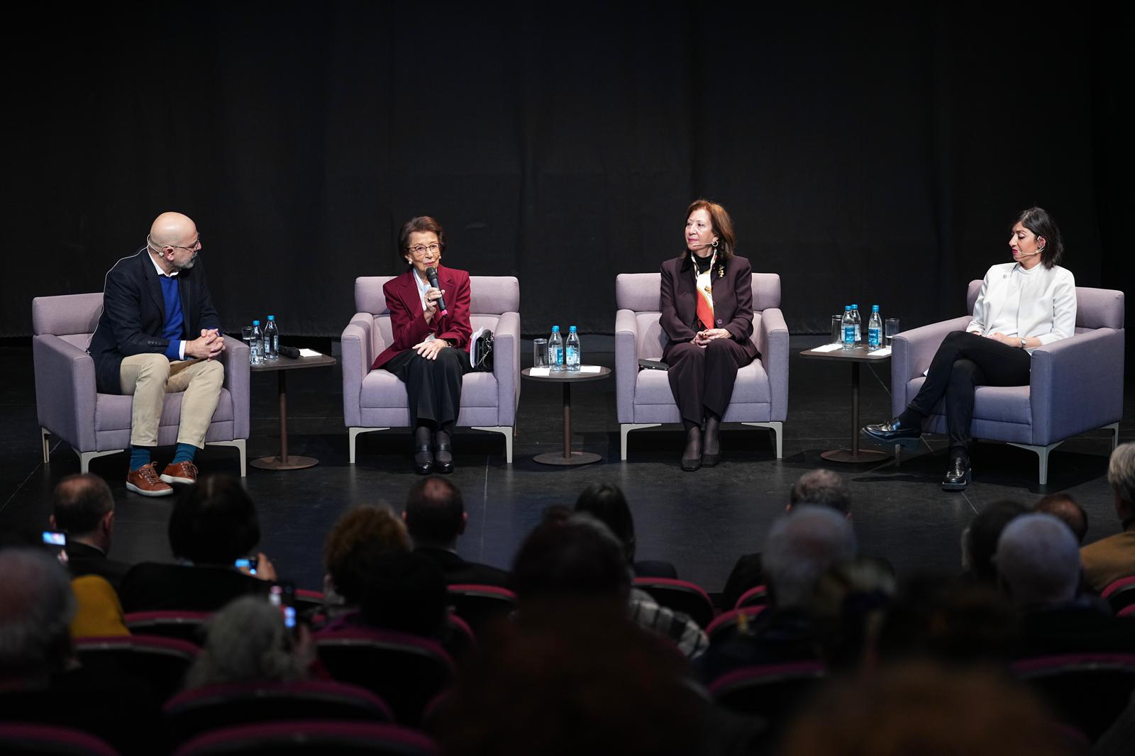 Üsküdar’da ‘İsmet İnönü’yü Üç Kuşak İnönü Ailesi Anlatıyor’ paneli düzenlendi