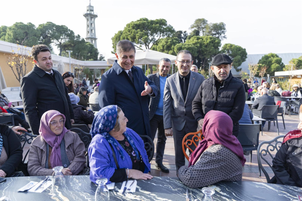 Başkan Tugay, Göl Gazinosu’nda Beydağlı kadınlarla buluştu